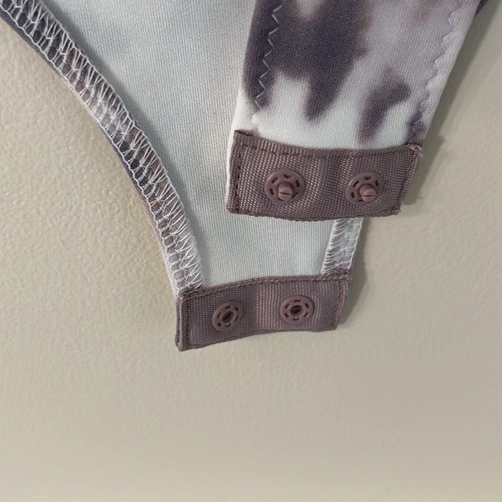SHINESTAR Brown & Cream
Tie-Dye One Piece Size M Bodysuit NWOT - Picture 7 of 9